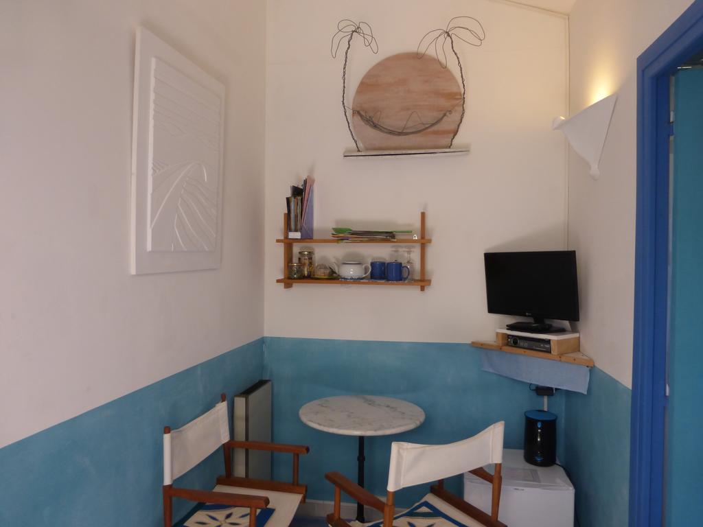La Genestiere Bed & Breakfast Clermont-lʼHérault Exterior foto