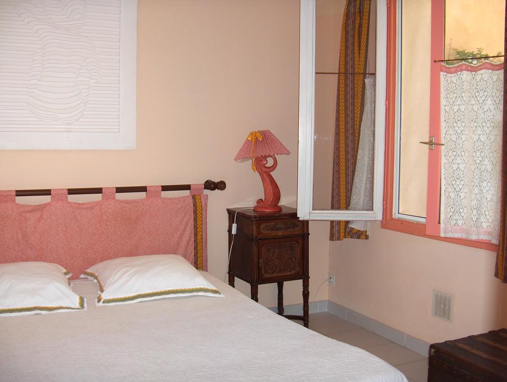 La Genestiere Bed & Breakfast Clermont-lʼHérault Exterior foto